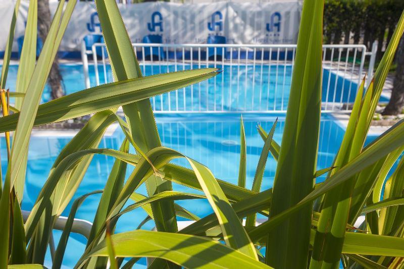 Hotel Sporting San Benedetto del Tronto Kültér fotó