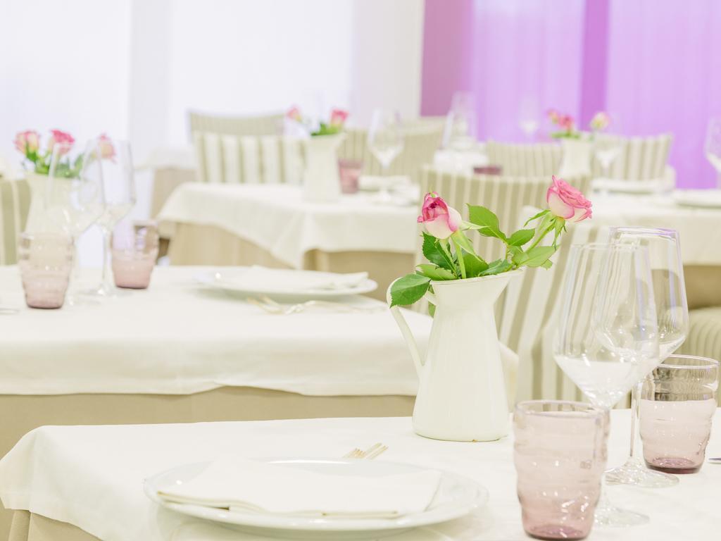 Hotel Sporting San Benedetto del Tronto Kültér fotó