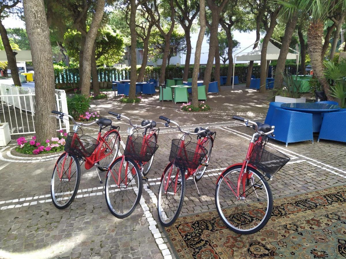 Hotel Sporting San Benedetto del Tronto Kültér fotó